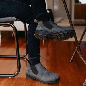 BLUNDSTONE 2035 Low Cut boot rustic black size 4.5 AU or 7.5 US EUC WITH BOX